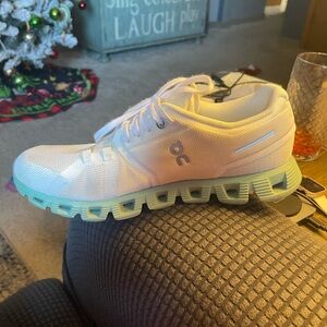 On Women's Athletic Shoes - White and Green